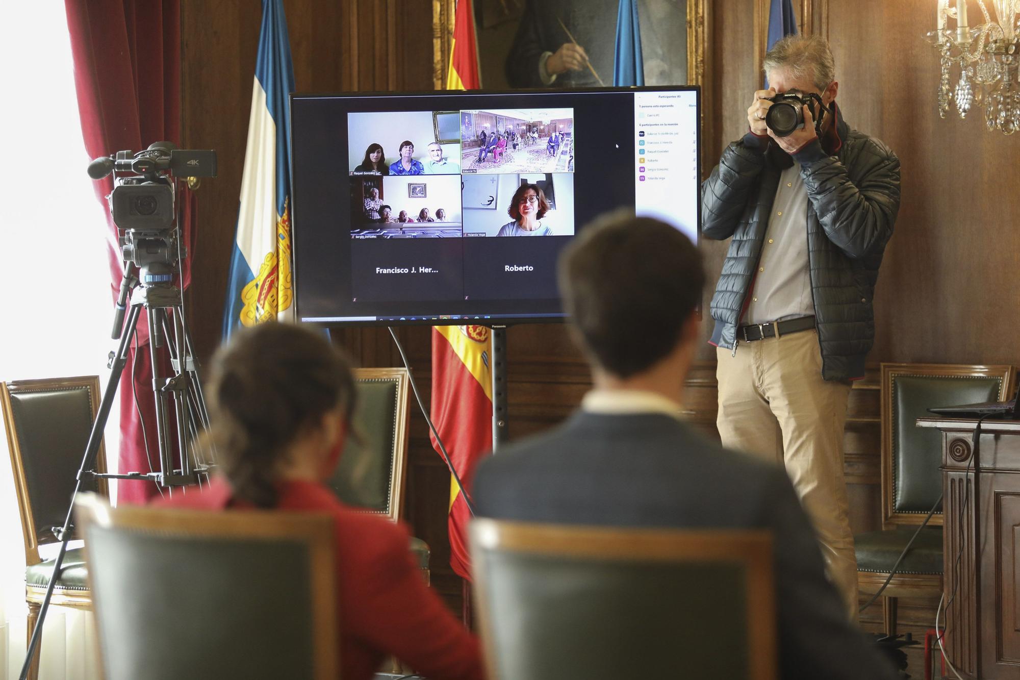 La boda que lucha contra el Covid en Avilés