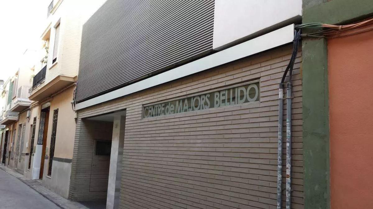 Centro de mayores en la calle Bellido de Torrent.