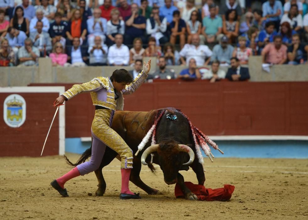 Gran tarde de toros en la de feria de Pontevedra