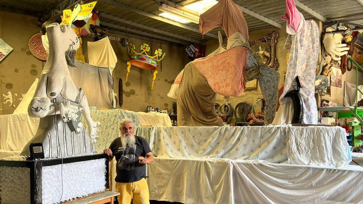 Virgilio Gitrama en su nave de trabajo ubicada en Morales de Toro