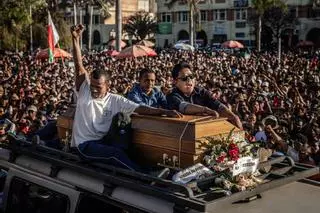 El español Luis Tato gana la Visa d’Or News por su cobertura de las protestas de la Generación Z en Madagascar