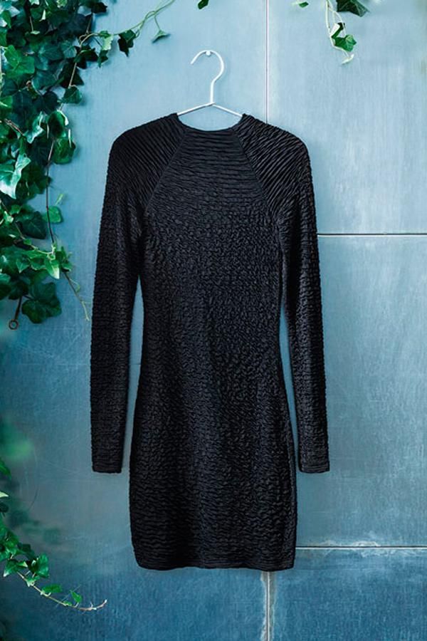 Vestido negro drapeado