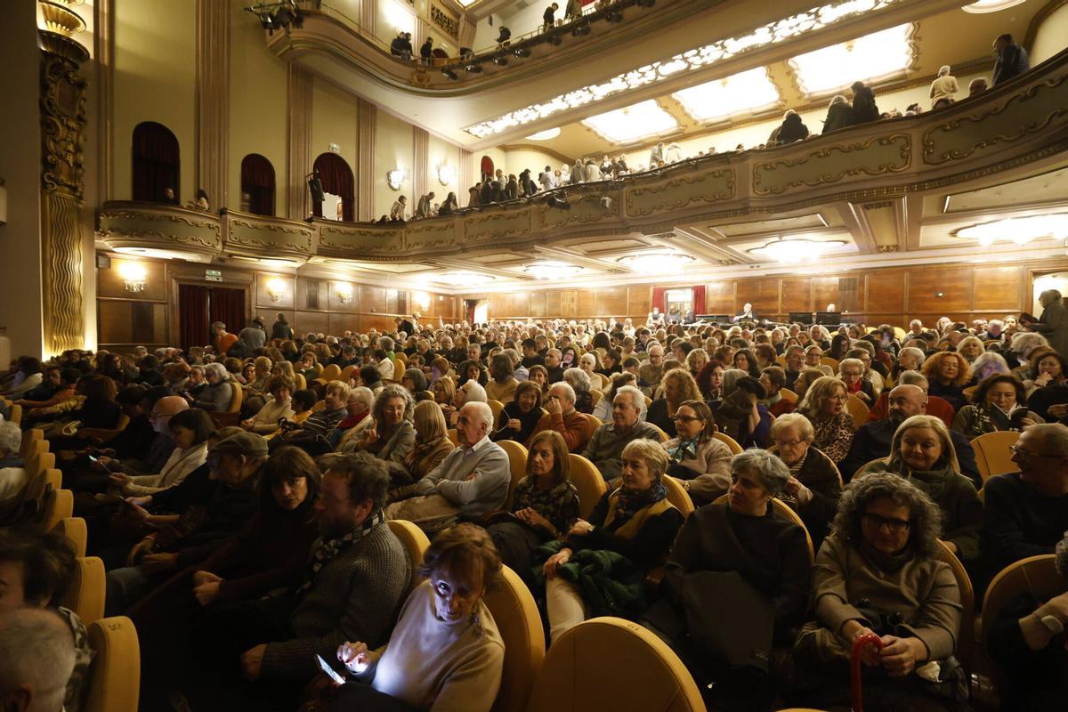 Gijón. Teatro Jovellanos. Estrella Morente y Rafael Riqueni rendirán tributo en el teatro Jovellanos a dos figuras legendarias del flamenco, «La Niña de los Peines» y «Niño Ricardo».