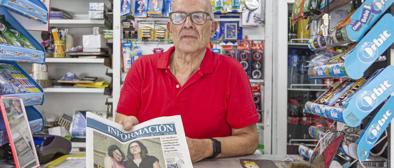 53 años "repartiendo noticias" en la Rambla