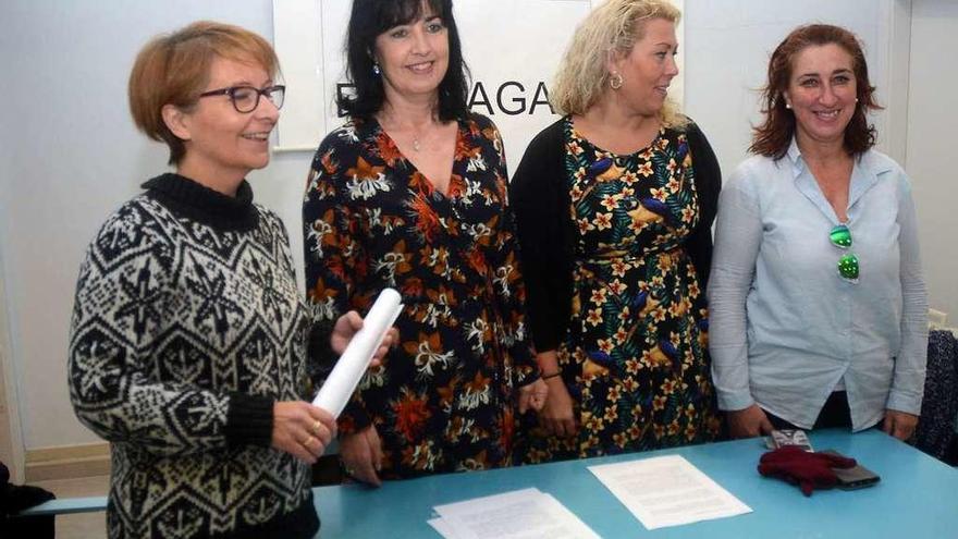 Las representantes del nuevo sindicato sanitario Prosagap presentaron en Pontevedra su proyecto. // R.V.