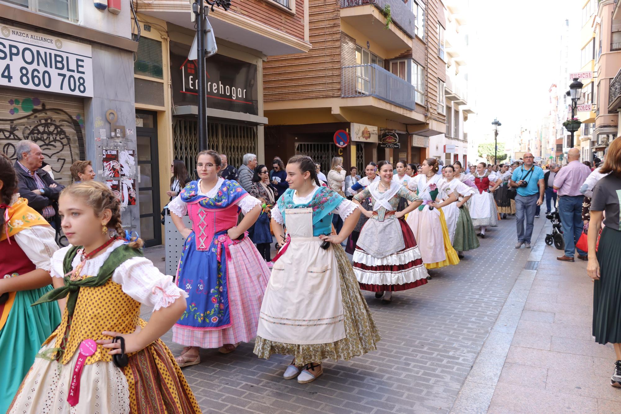 Así ha sido el esperado Pregonet que ha inundado de color las calles de Castellón