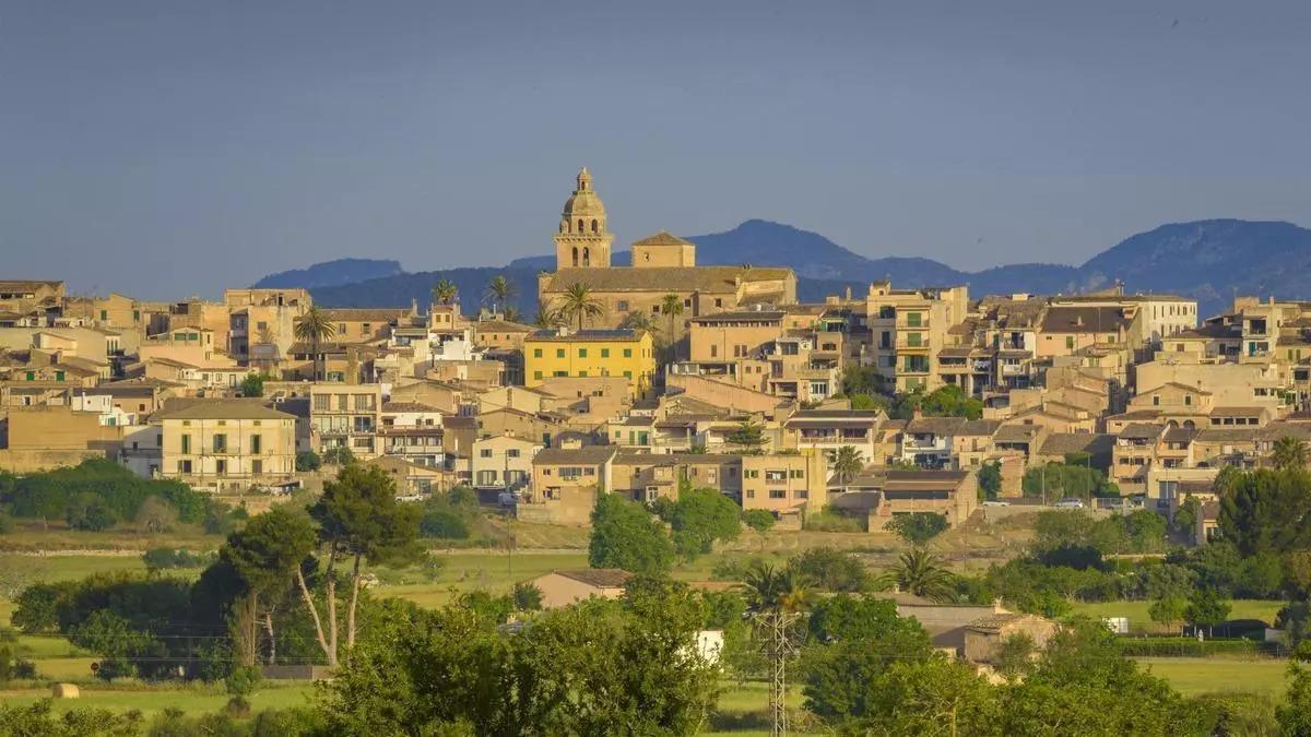 La clienta solicitó a una empresa la instalación de una piscina prefabricada en su propiedad de Montuïri.