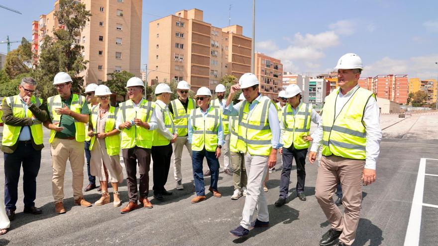 Mazón visita las obras de la estación de TRAM en Alicante