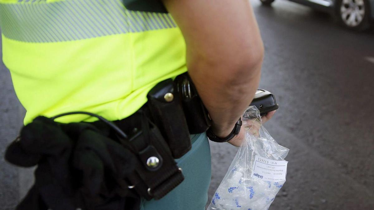 Control de alcoholemiade la GuardiaCivil de Tráfico.