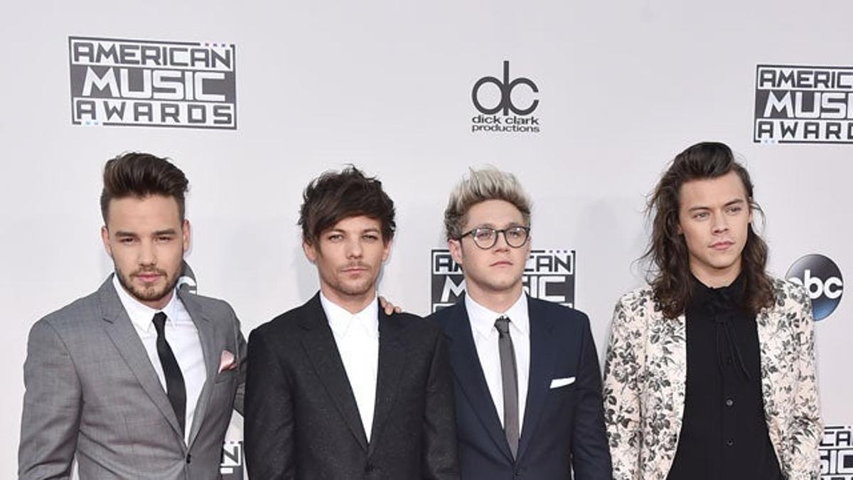 One Direction, en la alfombra roja de la gala de los AMAs 2015.