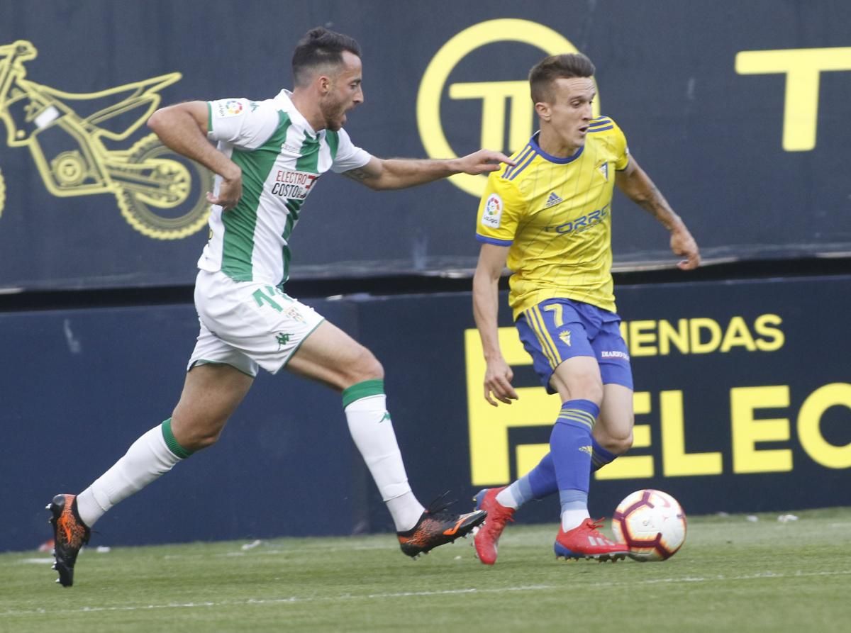 Las imágenes del Cádiz C.F.-Córdoba C.F.