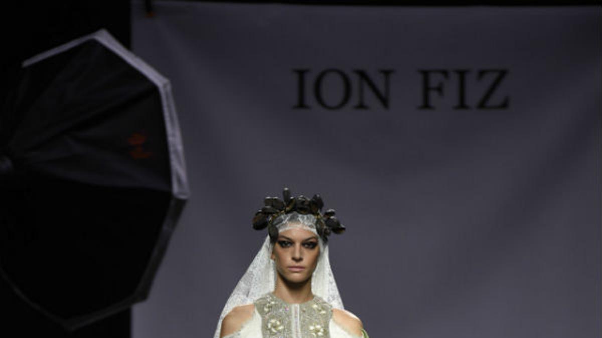 Desfile de la colección primavera-verano 2018 de Ion Fiz