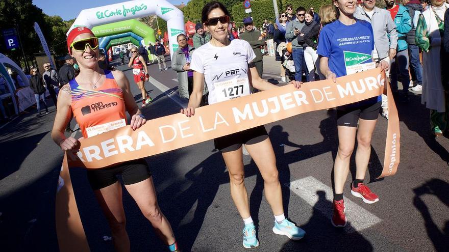 Las imágenes de la llegada a meta de la Carrera de la Mujer de Murcia 2024