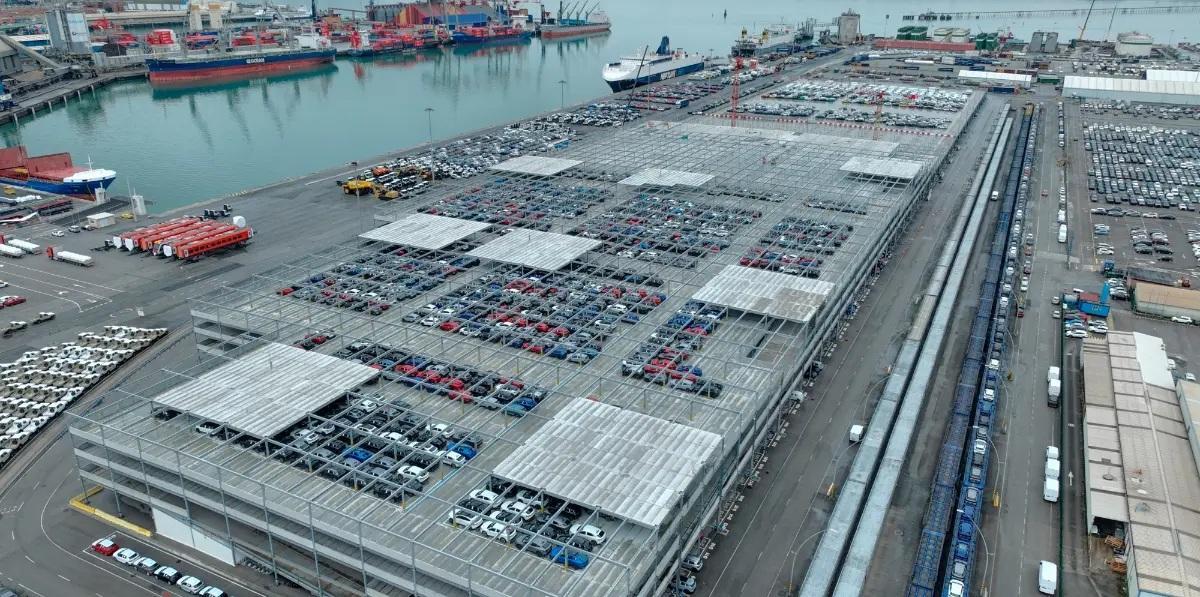 Vista aérea del silo de vehículos de Santander.
