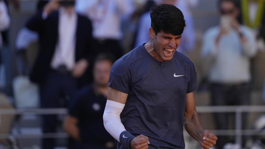 La reacción de Carlos Alcaraz tras clasificarse a su primera final de Roland Garros