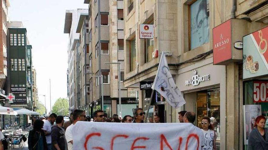 Los trabajadores de GCE se manifiestan en el centro de Zamora.