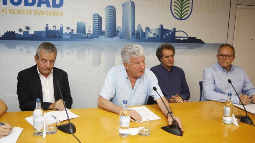 Presentación de la Mini Transat en el Ayuntamiento.