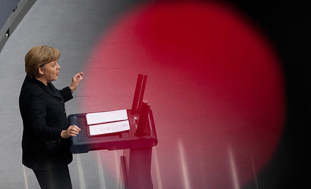 La cancellera alemanya, Angela Merkel, durant la seva intervenció de dimecres al Bundestag.