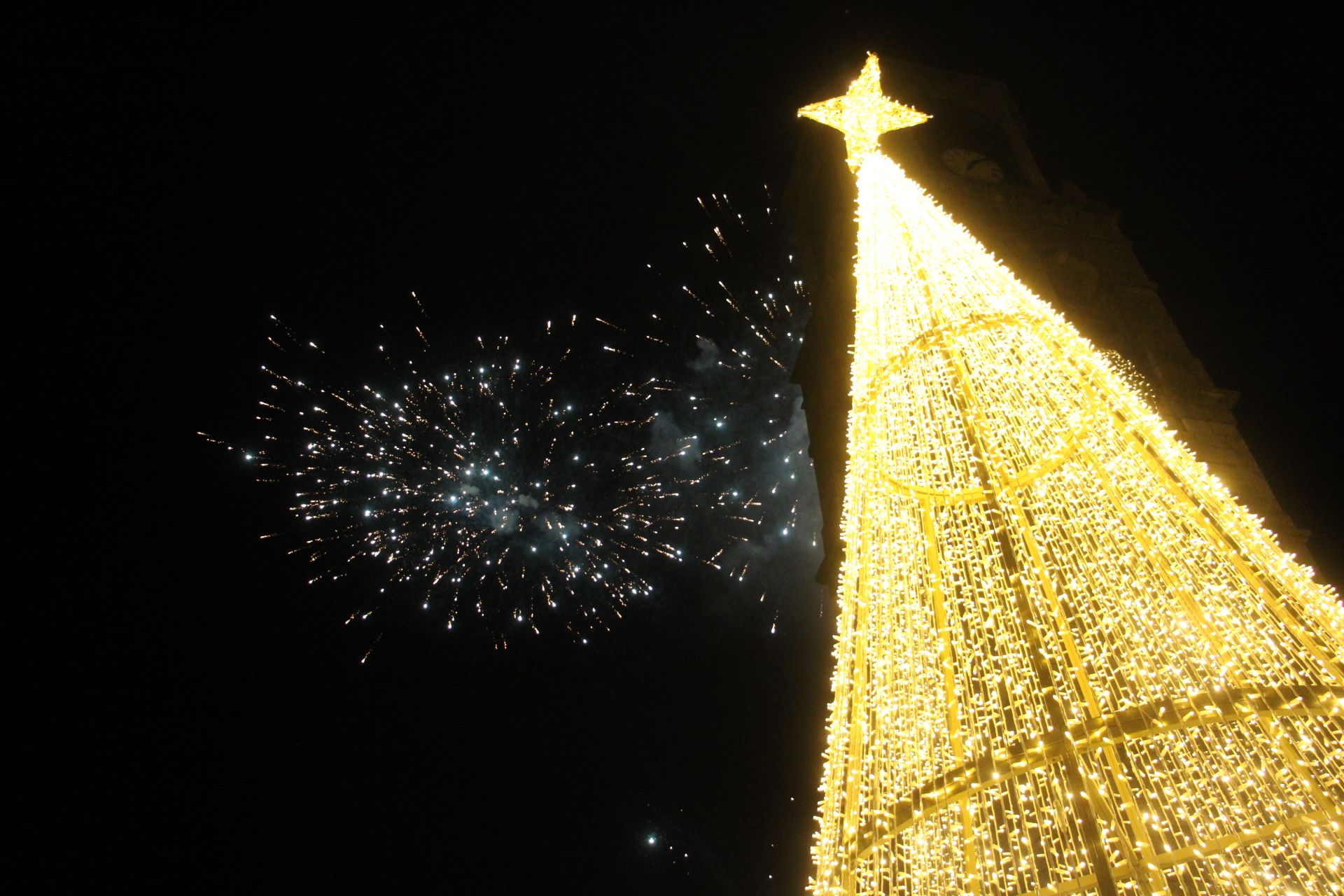 GALERÍA | Encendido del alumbrado navideño en Puebla de Sanabria