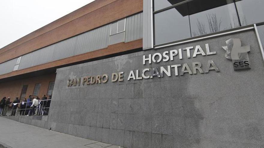 Cerrados dos bloques quirúrgicos del San Pedro de Alcántara por moscas