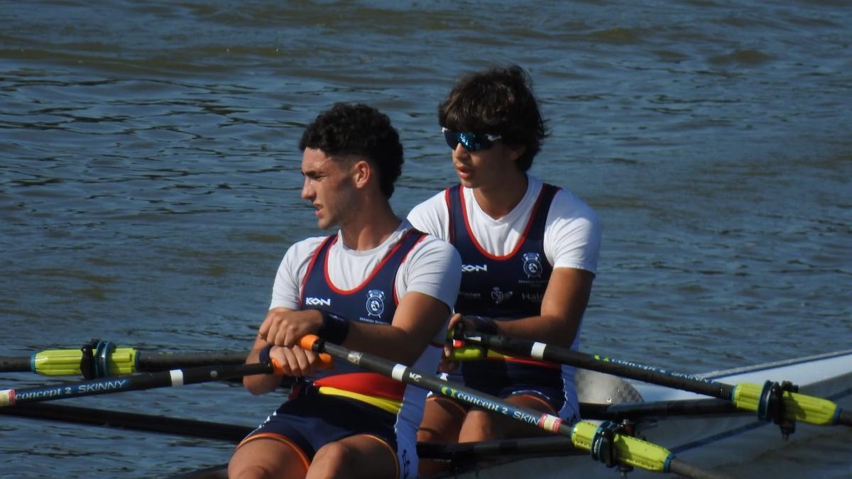 Álvaro Alvedro (con gafas), en la Copa de la Juventud.