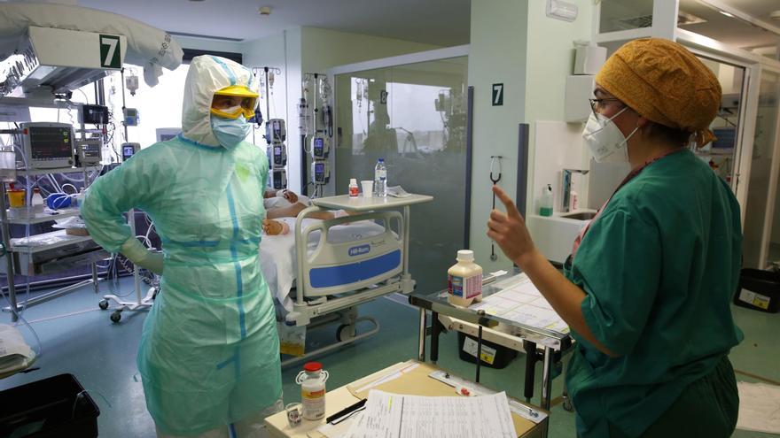 Dos fallecidos en el Hospital do Salnés y otro en el CHOP elevan a cinco las víctimas mortales por COVID este año en el área sanitaria