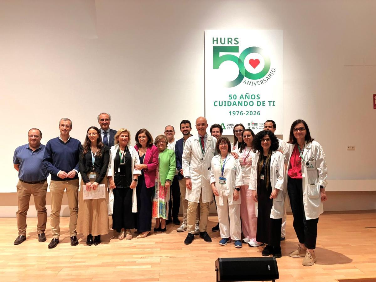 Foto femilia tras la conferencia.