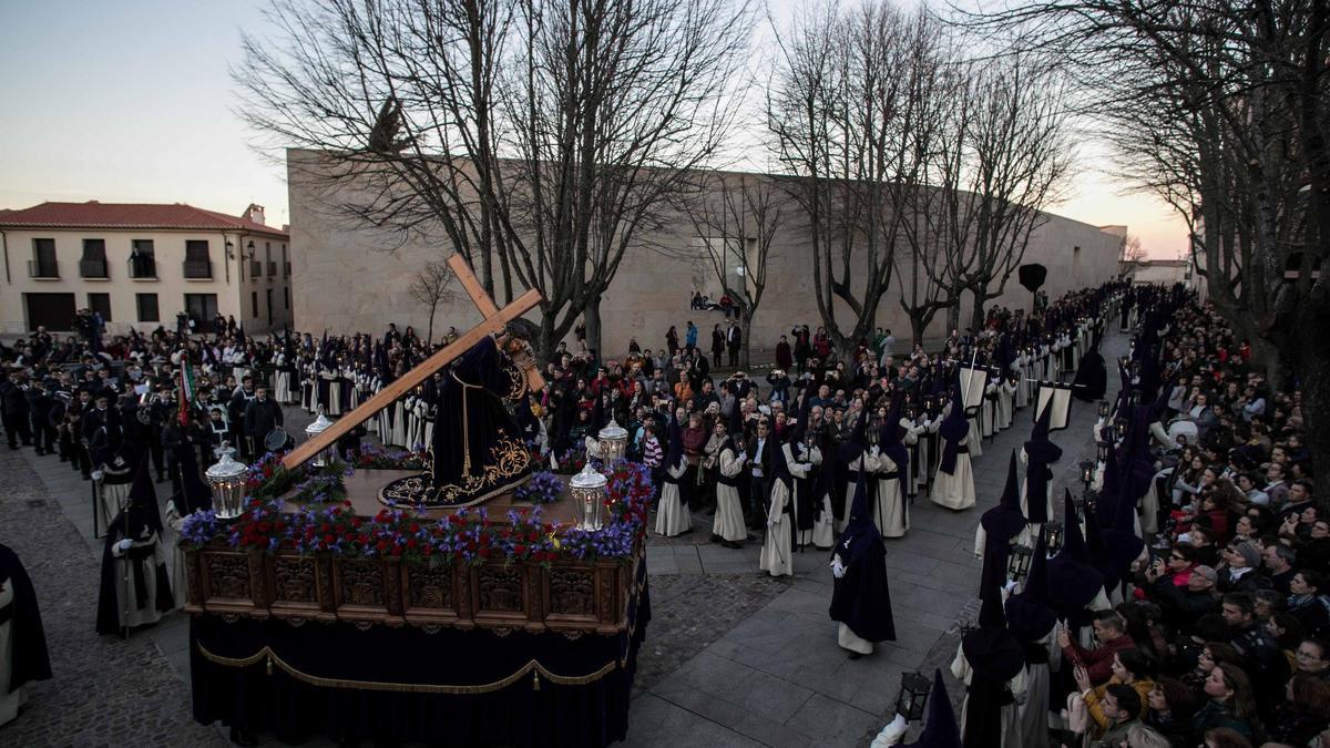 Procesión del Vía Crucis - Semana Santa Zamora.