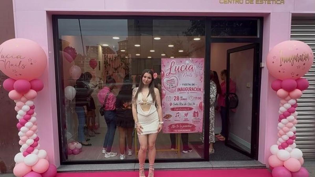 Lucía González, en la inauguración de su nuevo centro de estética