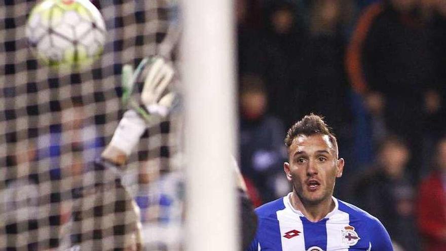 Lucas Pérez, durante su etapa en el Deportivo.