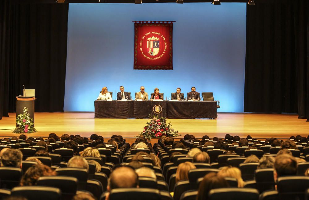 150 alumnos recogen en la UA sus diplomas de la Olimpiada del Saber