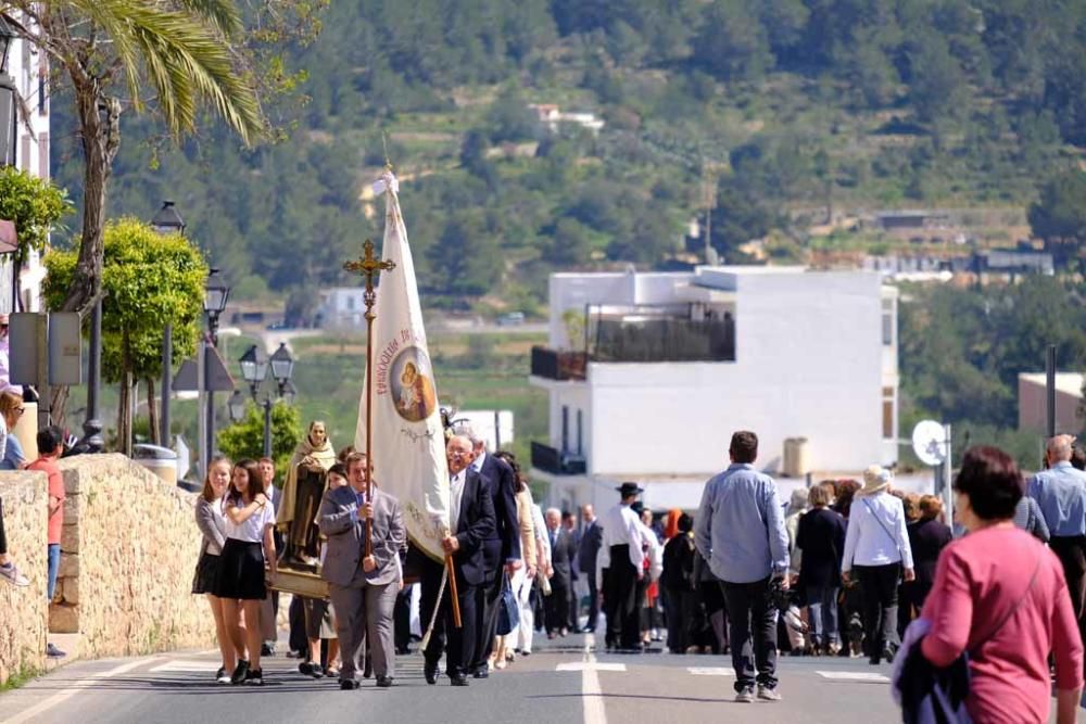 Buen día y mucha gente en Sant Josep