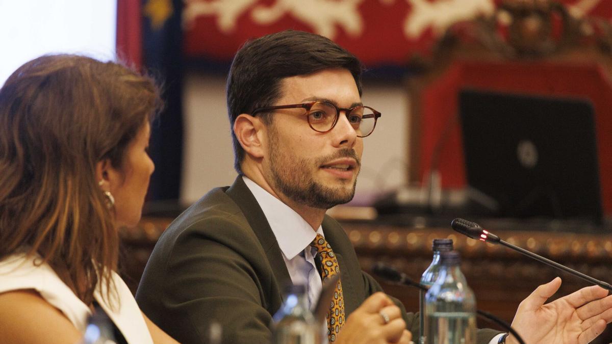 El concejal de Hacienda en un Pleno municipal