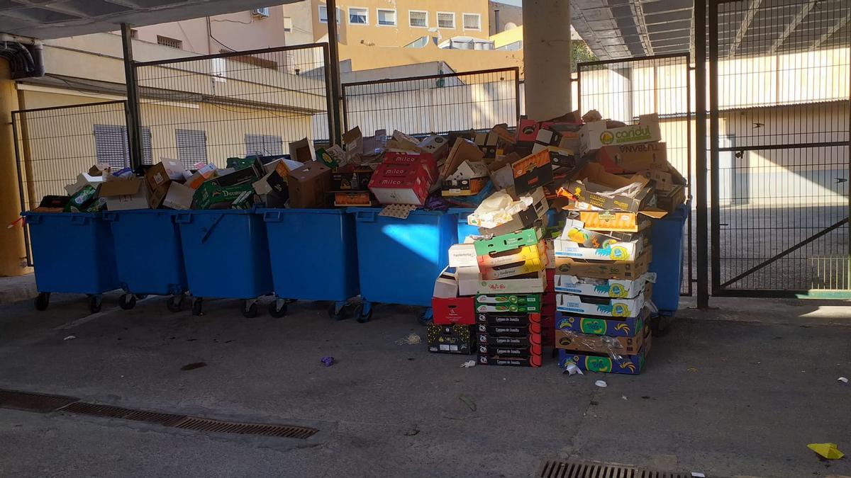 El Campello refuerza la recogida de papel y envases de plástico