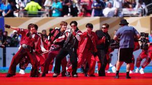 La roba de BTS arrasa en la subhasta del Mundial 2026