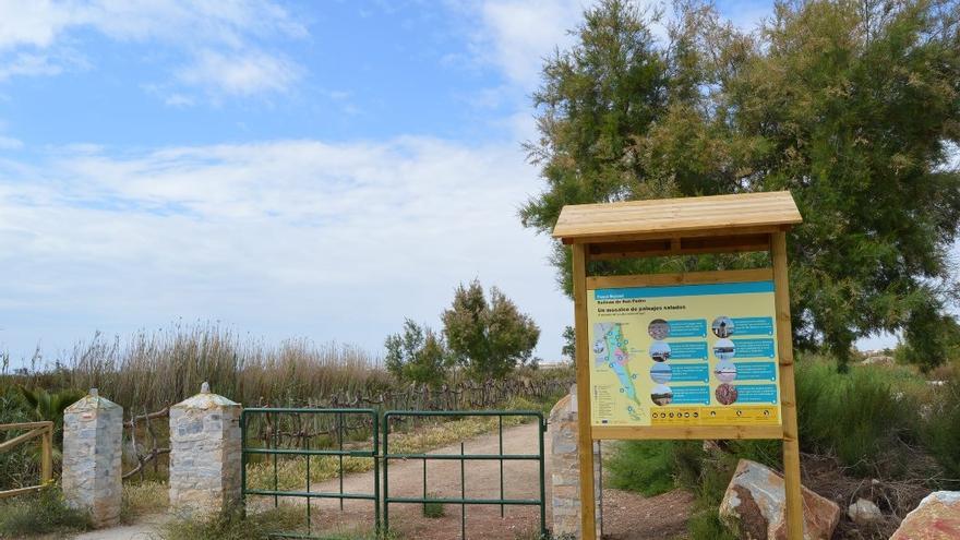 Comienzo de la senda de los Tarays desde El Mojón.