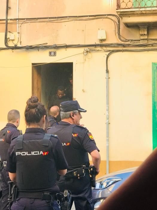 Capturan a un hombre armado que se atrincheró en una casa "okupada" de Palma