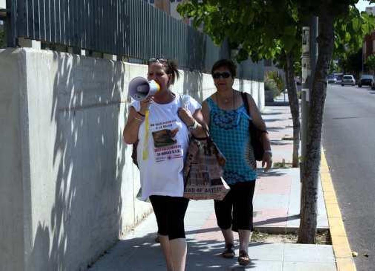 Ibi cumple 4 meses con el servicio de ambulancia reducido a la mitad