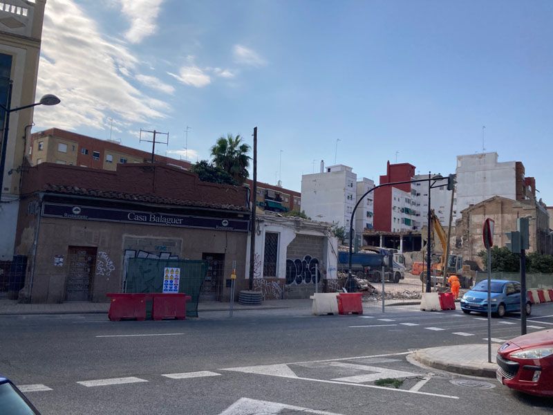 Las obras de Orriols derriban el histórico restaurante Casa Balaguer