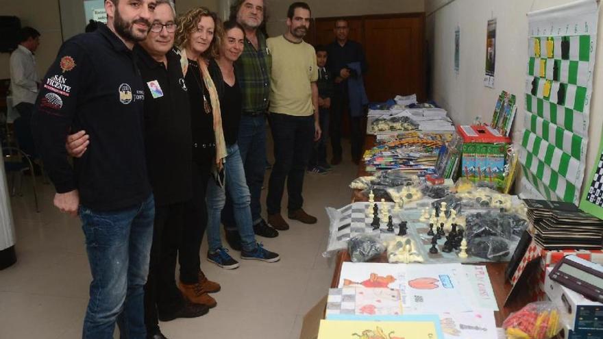 La Escola de Xadrez parte con kilos de solidaridad a Jordania