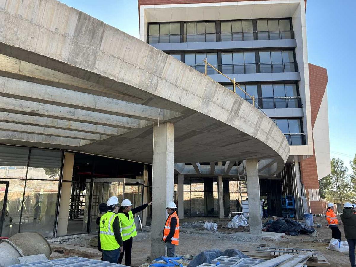 Hotel para deportistas de La Nucia, en obras en abril del 2024. Actualmente se encuentra operativo.