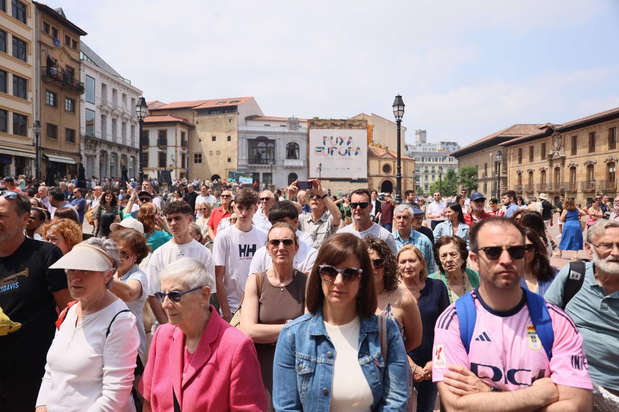 Así fue la misa del Corpus Christi en la catedral de Oviedo.