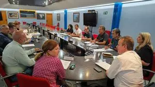 Ayudas por la sequía y el pago de la PAC adelantado a octubre, compromisos del Principado con el campo
