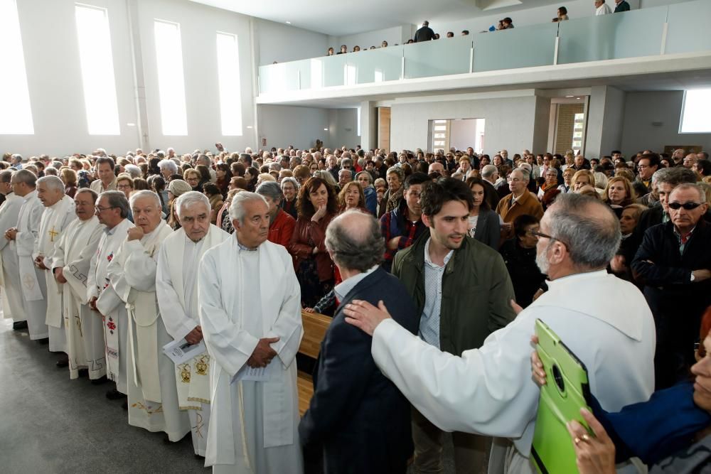 Inauguración de la nueva parroquia de Santa Olaya