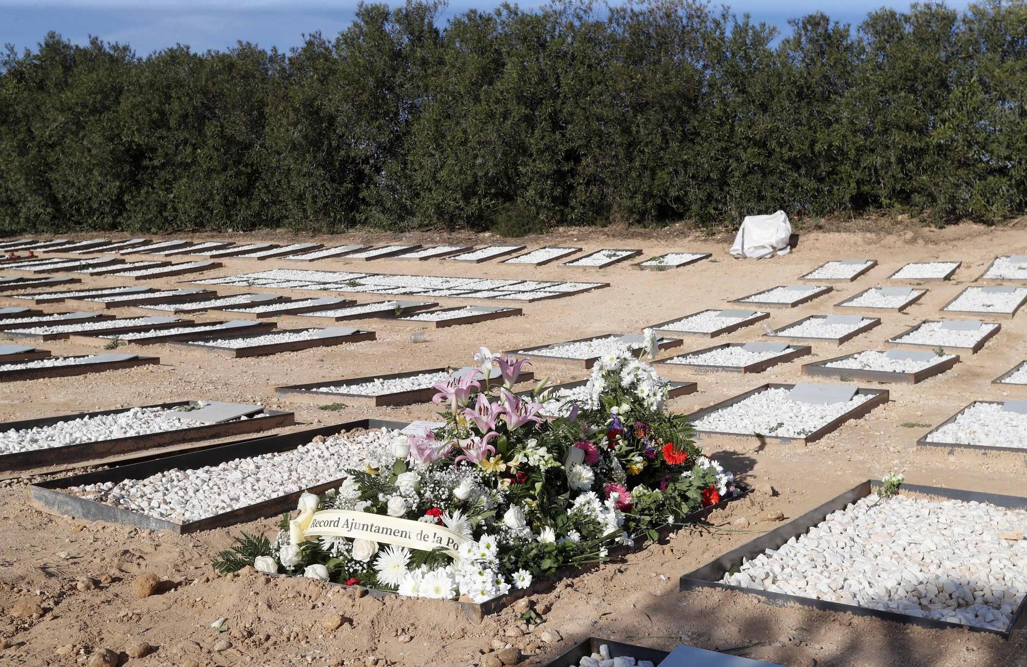 Entierro de Wafaa Sebbah en el cementerio Jardín Muslmán de València