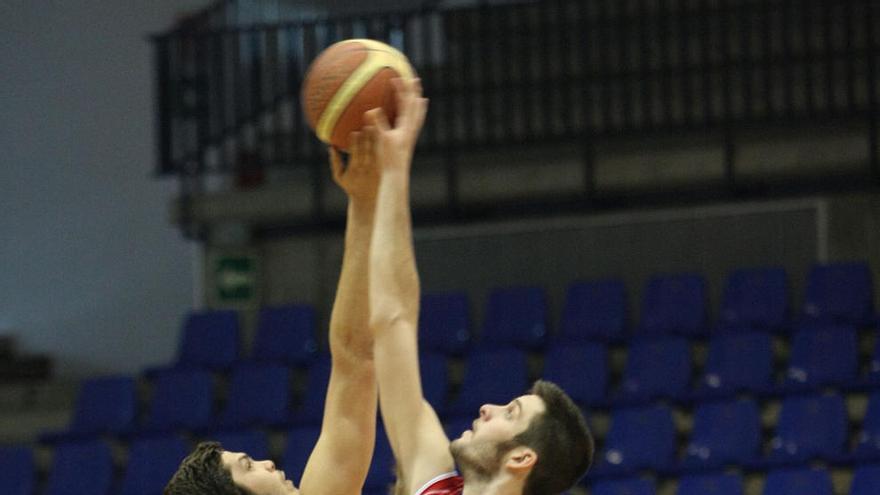 El Medacbasket venció el sábado en Ciudad Jardín al Meridiano Baza por 79-69.