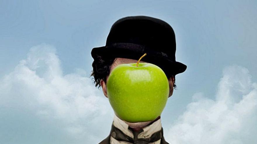 4 «Tributo a Magritte», fotografia del guanyador del Quillat d’Honor, l’argentí Raúl Villalba.  F  | AJUNTAMENT DE BLANES 