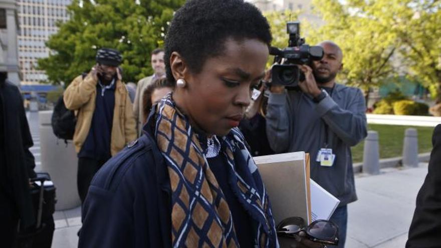 Lauryn Hill abandona los juzgados tras conocer la sentencia.