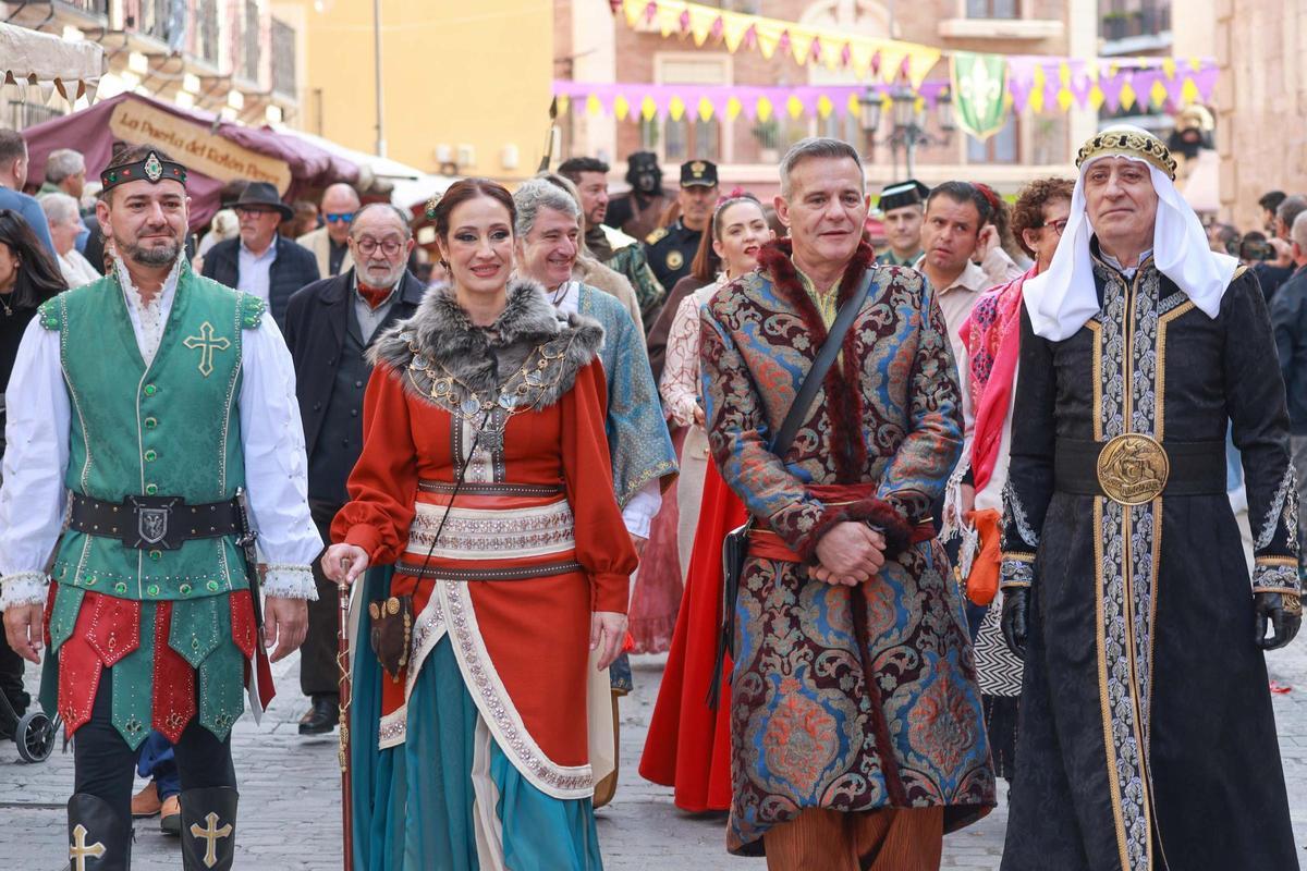 Estas son las mejores imágenes del arranque del Mercado Medieval de Orihuela 2026