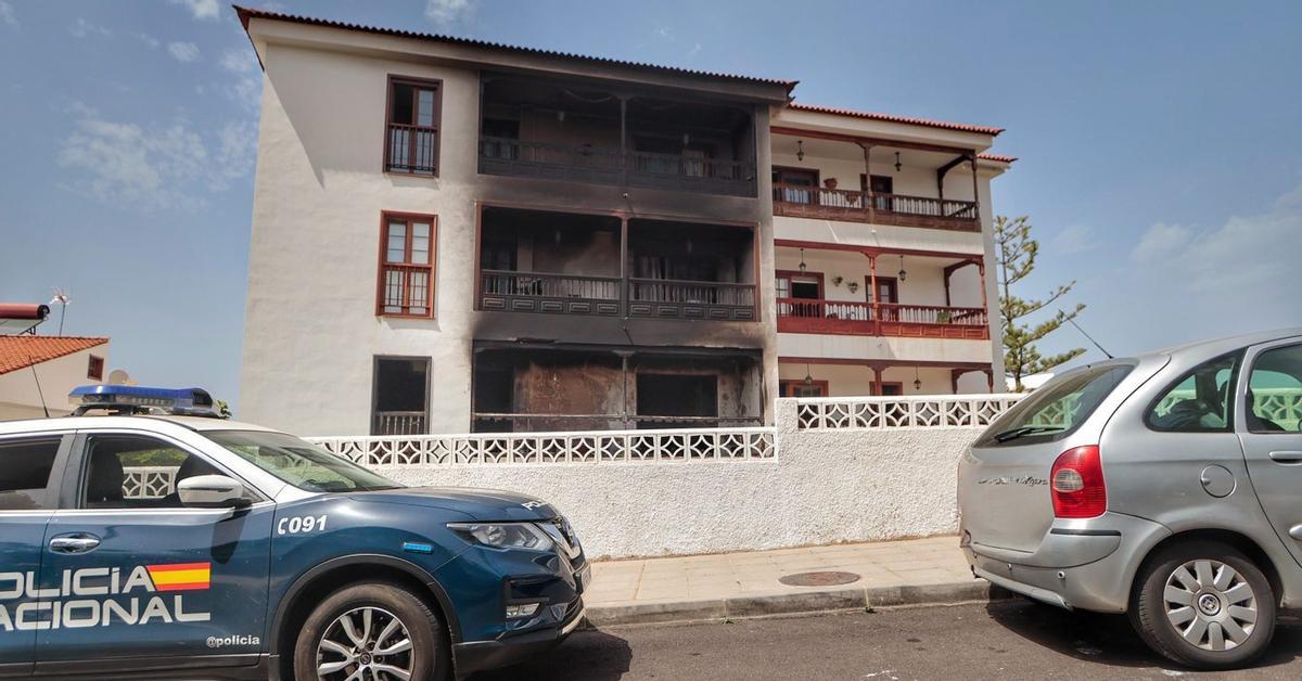 Estado del exterior del edificio donde se produjo el incendio en el Toscal-Longuera